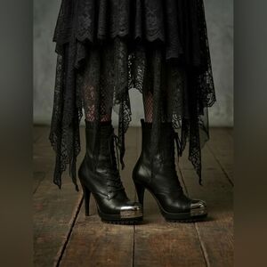 LUST FOR LIFE Black Leather Metal Cap Toe Lace Up Platform Heeled Boots - Size 8